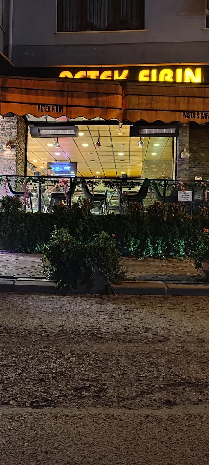 Kafe / Restoran / Teras — gerçek montaj