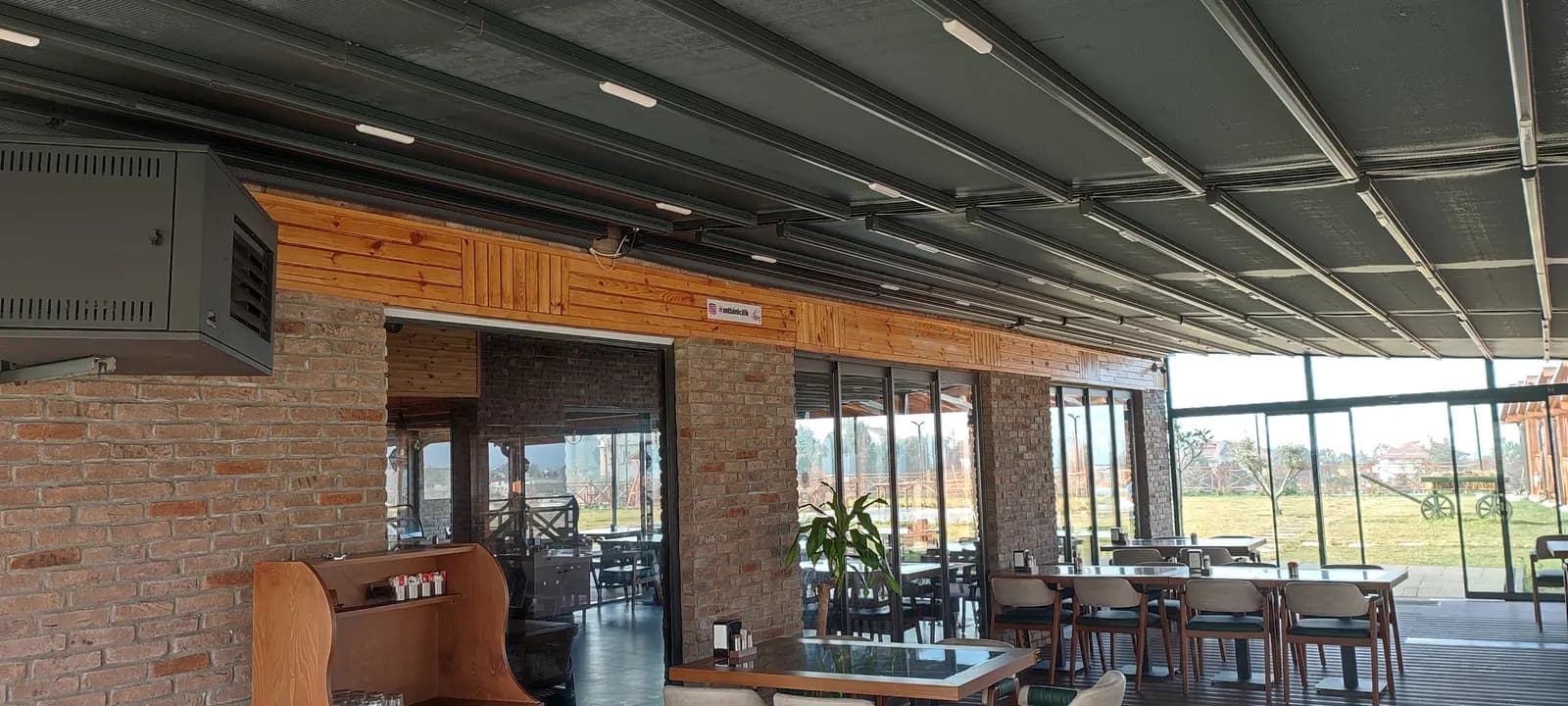 Kafe / Restoran / Teras — gerçek montaj