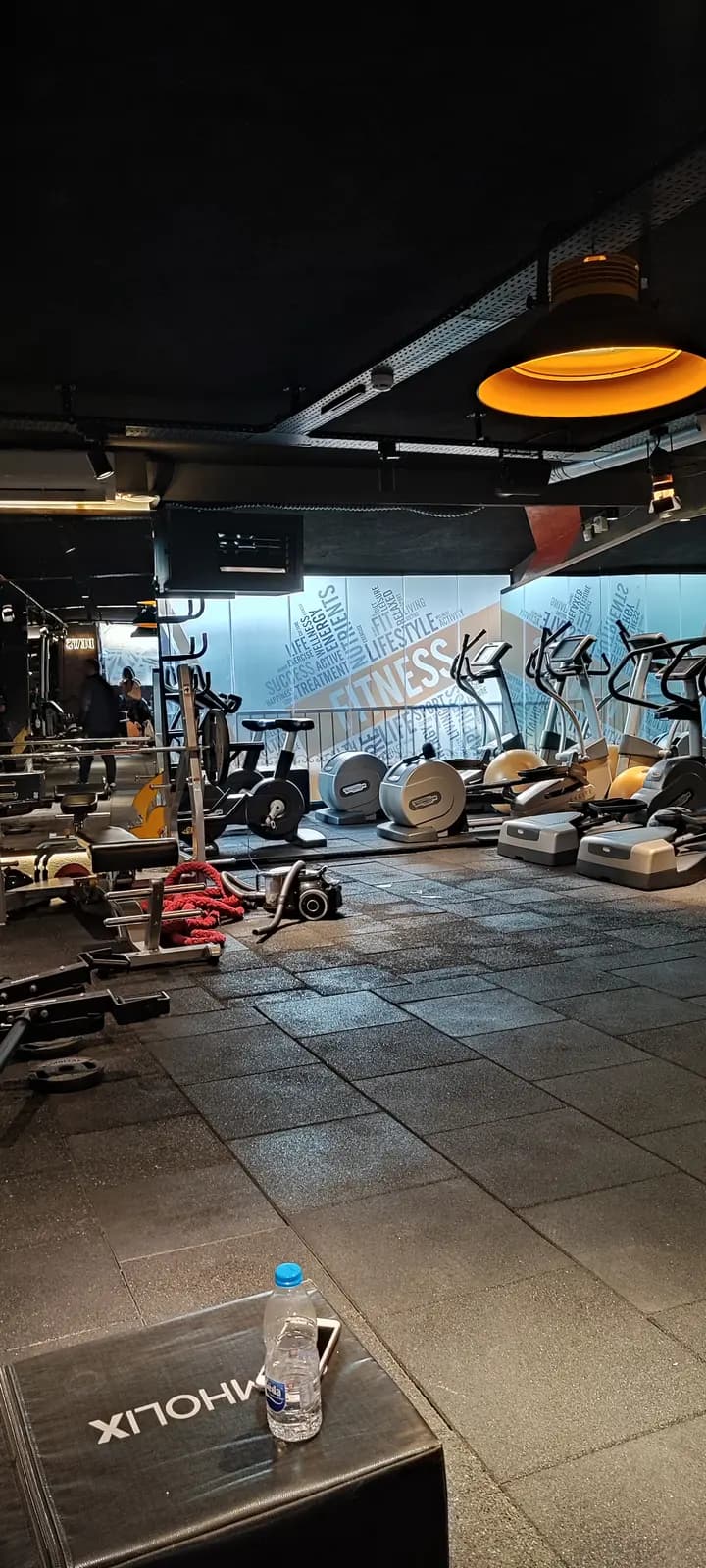 Spor Salonu — gerçek montaj